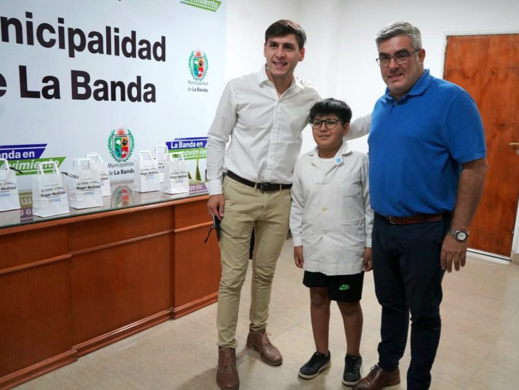 Más niños bandeños fueron beneficiados con la entrega de anteojos de